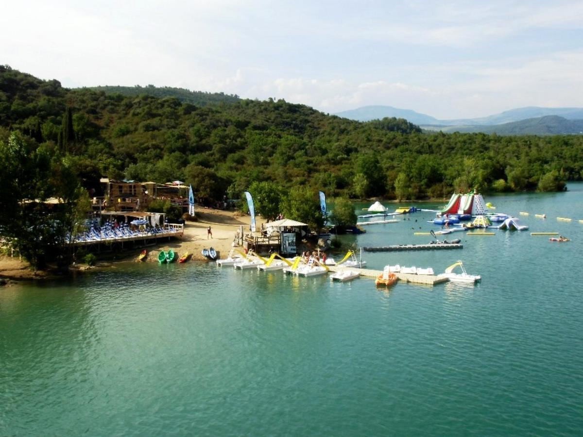 Villa La Soleiade: Lakeside Gites with AC near Cannes Montauroux Exterior photo