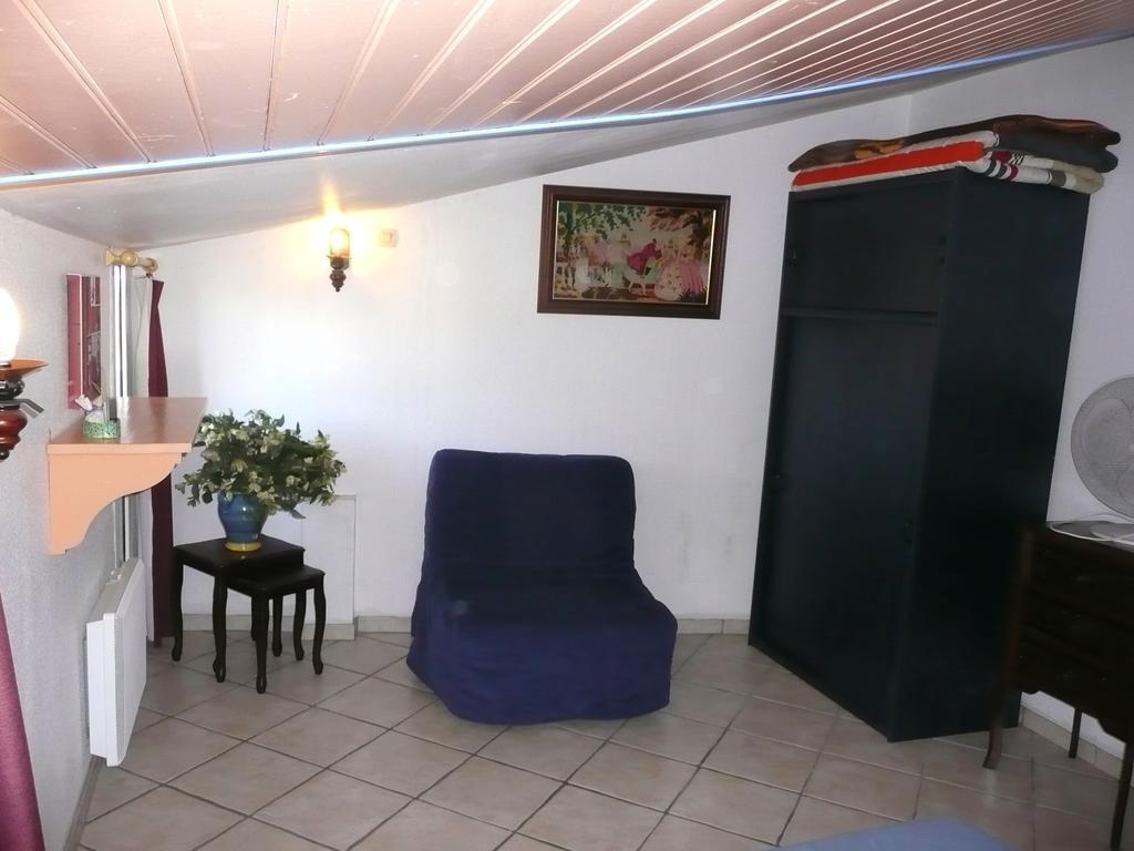 Villa La Soleiade: Lakeside Gites with AC near Cannes Montauroux Exterior photo