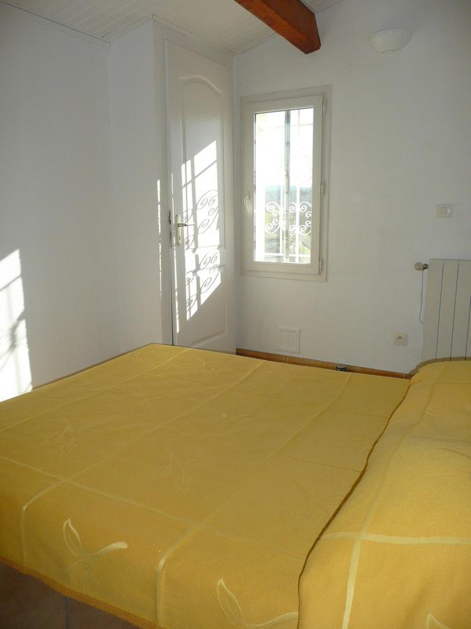 Villa La Soleiade: Lakeside Gites with AC near Cannes Montauroux Exterior photo