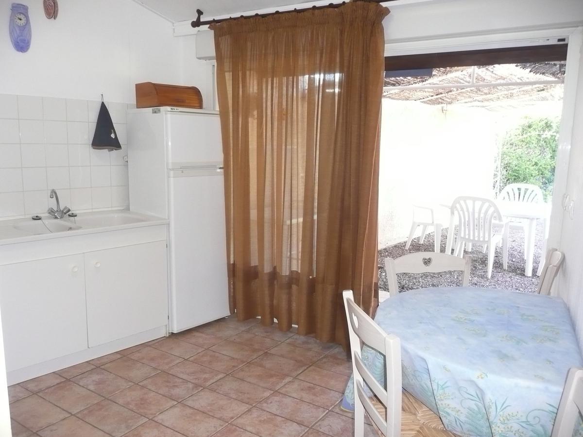 Villa La Soleiade: Lakeside Gites with AC near Cannes Montauroux Exterior photo