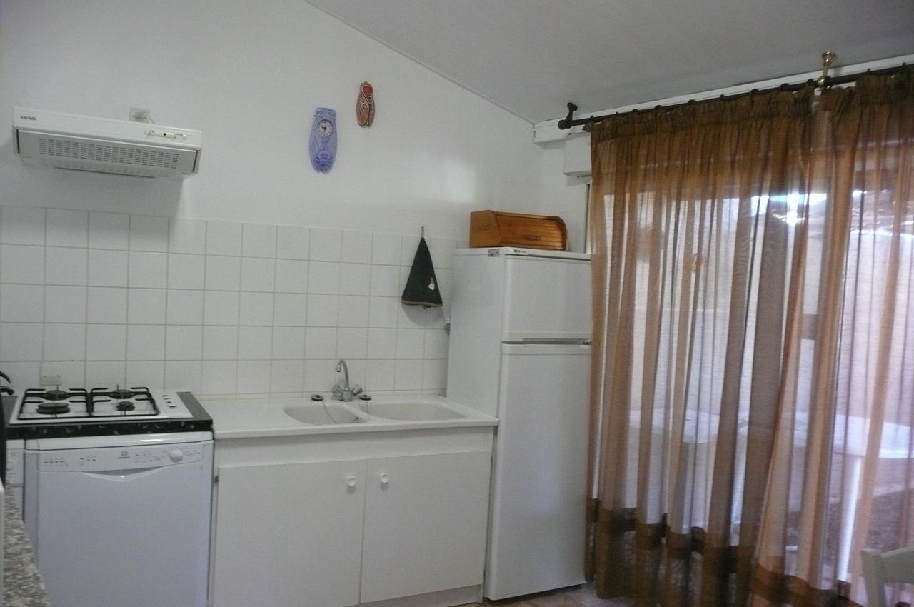 Villa La Soleiade: Lakeside Gites with AC near Cannes Montauroux Exterior photo